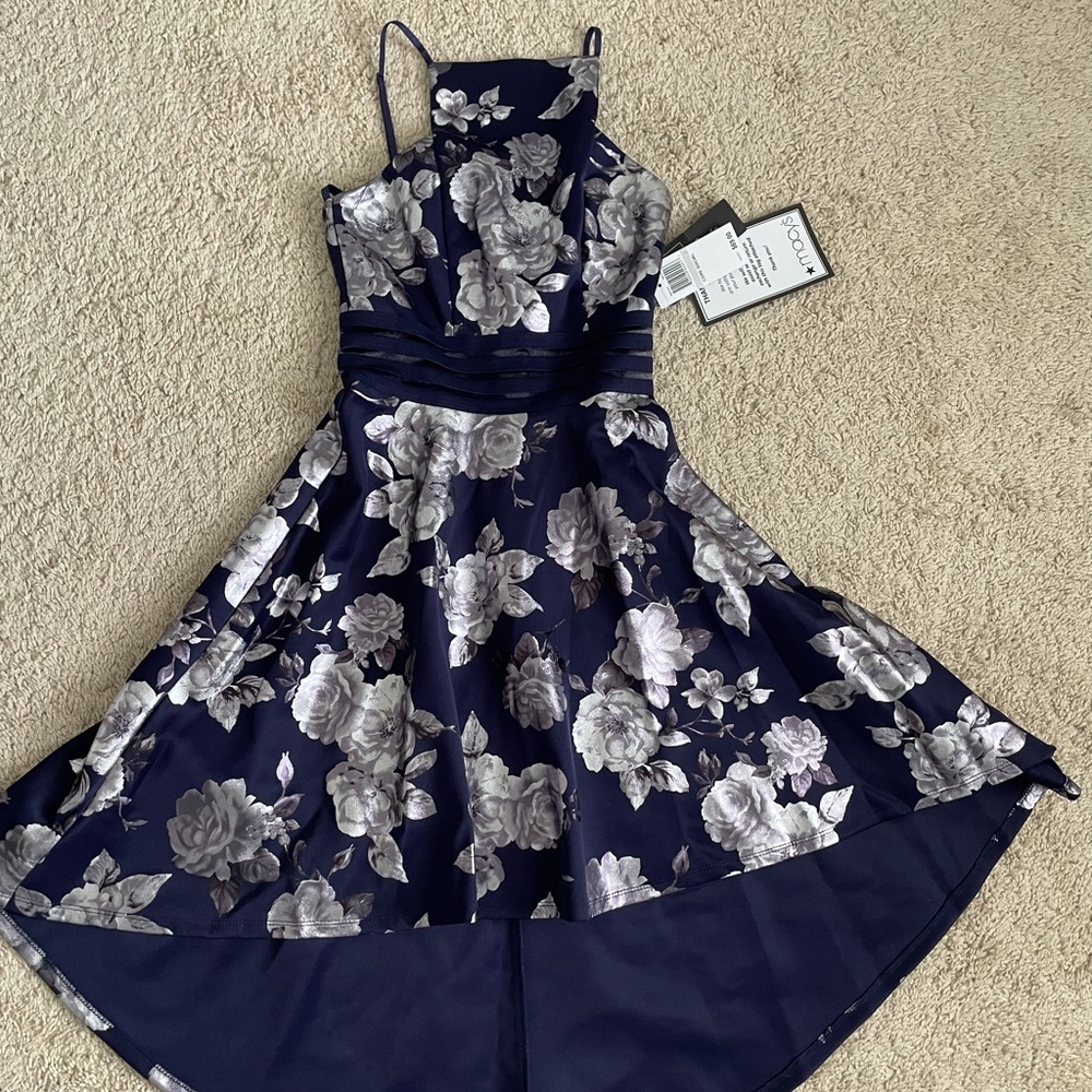 Never worn, great condition!